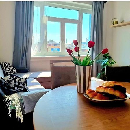 Amazing Castle View Apartment บราติสลาวา ภายนอก รูปภาพ