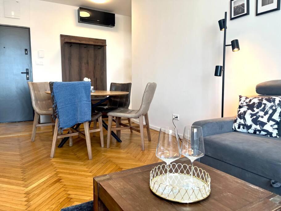 Amazing Castle View Apartment บราติสลาวา ภายนอก รูปภาพ